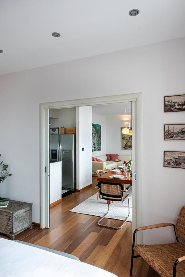 Airy Seafront 1920S Apartment Split Exterior photo